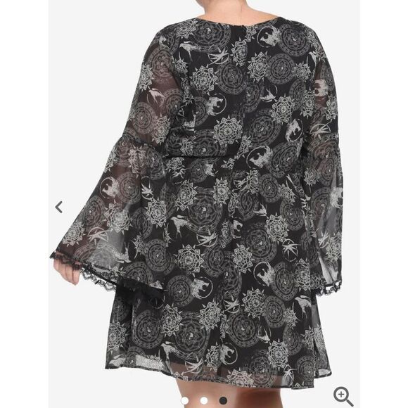 The Witcher Yennefer Symbols Bell Sleeve Dress Plus Size - Picture 8 of 9